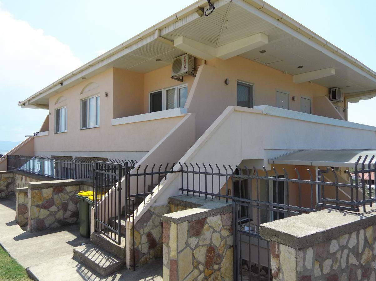 Villa Daniela Apartments Nov Dojran Exterior photo